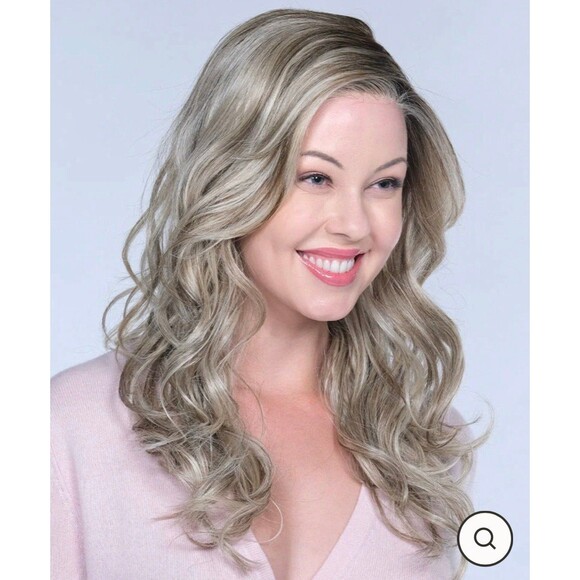 Belle tress “Shakerato-E” Wig in color tress leches blond new